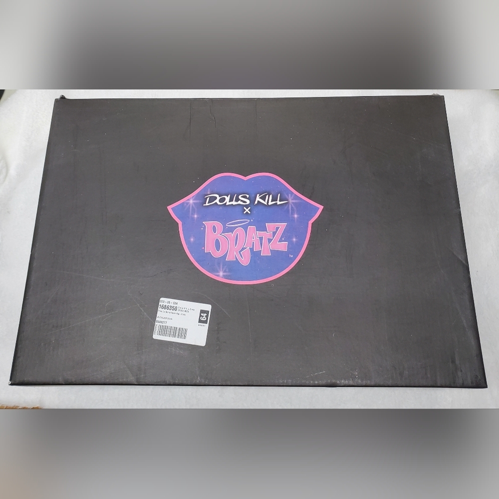 Nwt in box bratz dollskill sold out boots - Picture 3 of 3